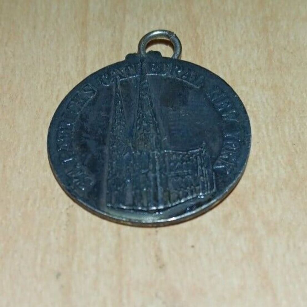 Vintage St Patrick's Cathedral In New York City Catholic Silver Tone Charm Medal